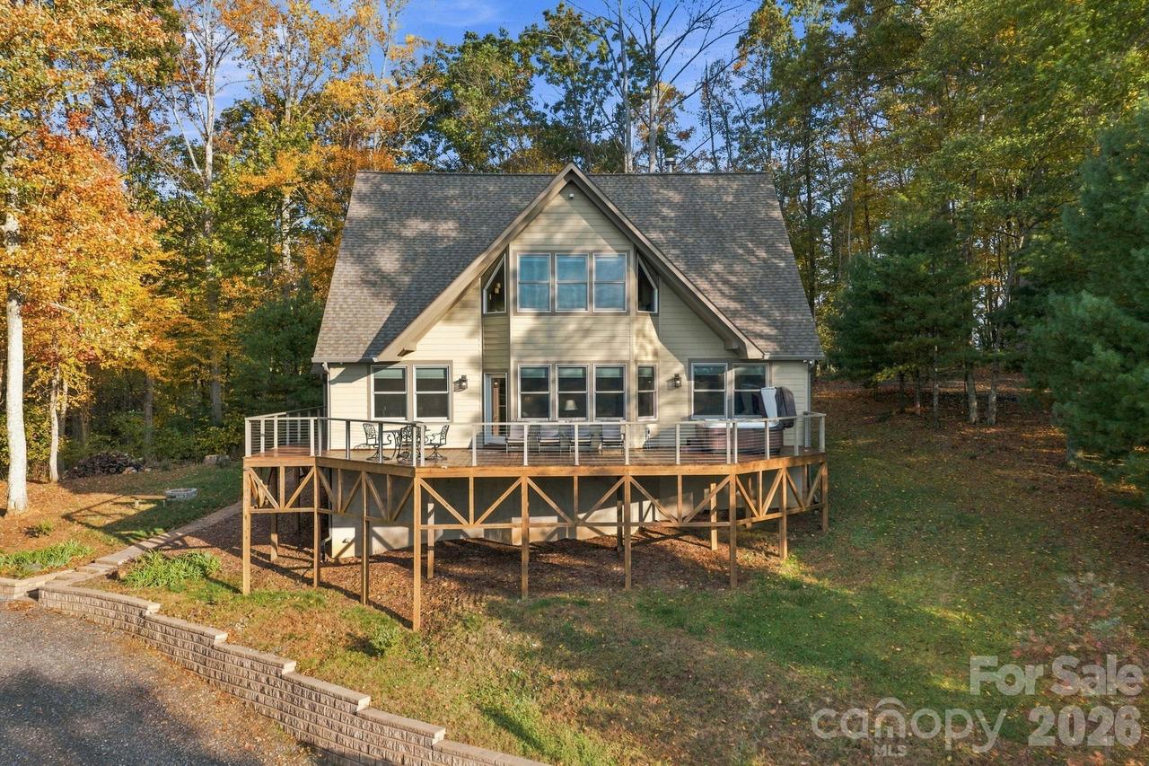 1206 River Stone Dr., Laurel Springs, NC 28644