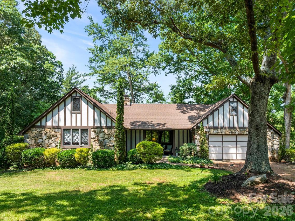 1548 Bear Creek Rd., Leicester, NC 28748