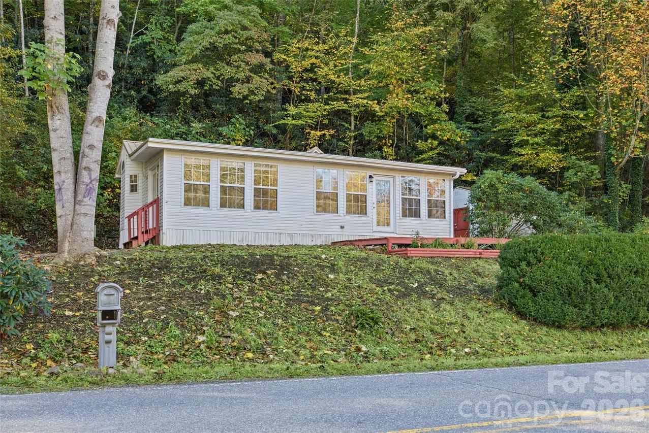 13858 Cruso Rd., Canton, NC 28716