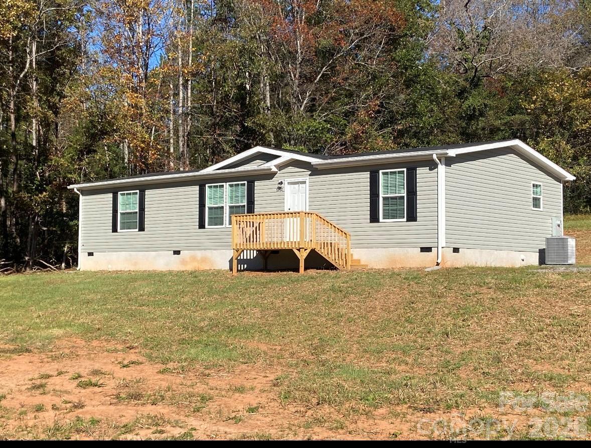 1714 Old Amherst Cir., Morganton, NC 28655