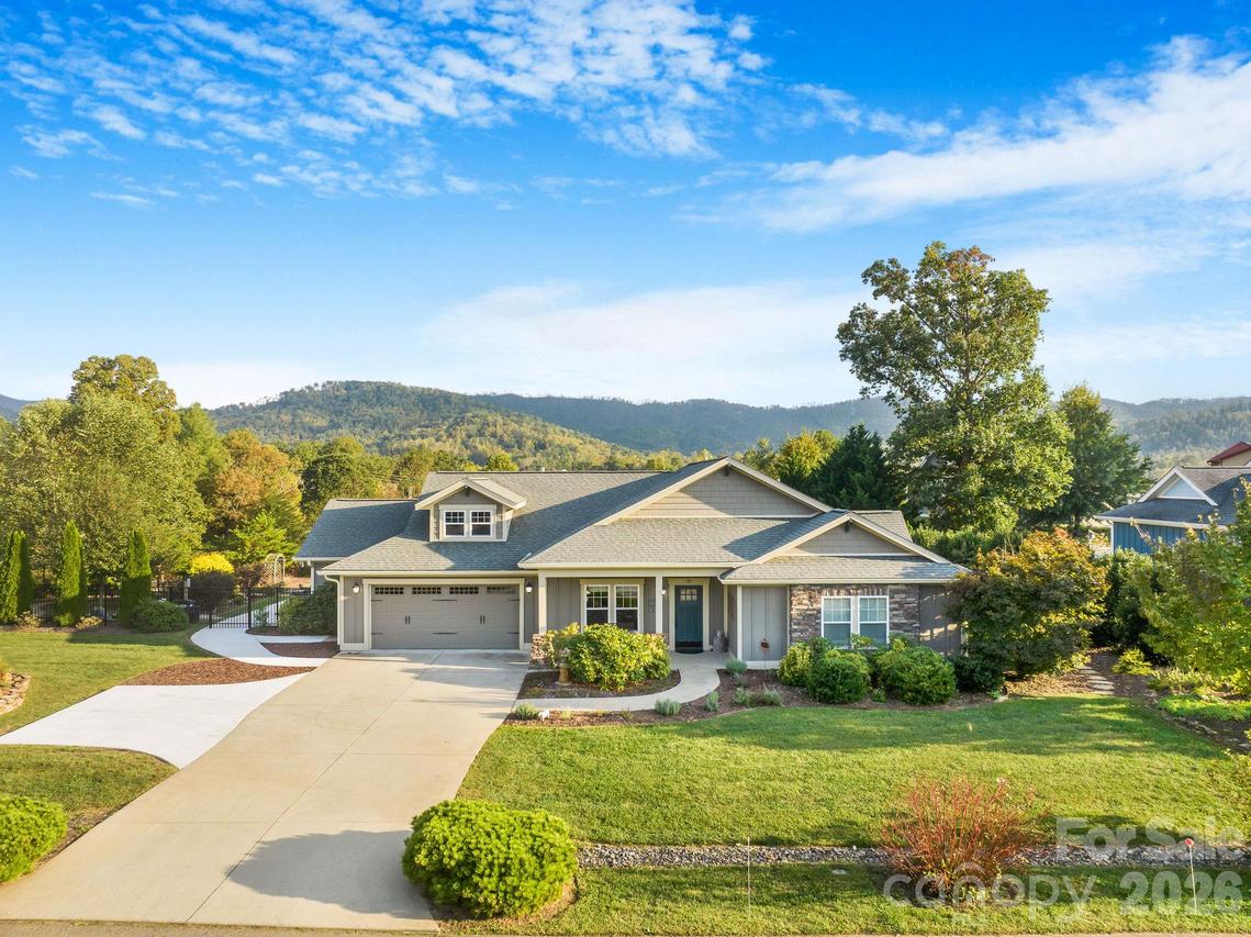 28 Penley Park Dr., Weaverville, NC 28787