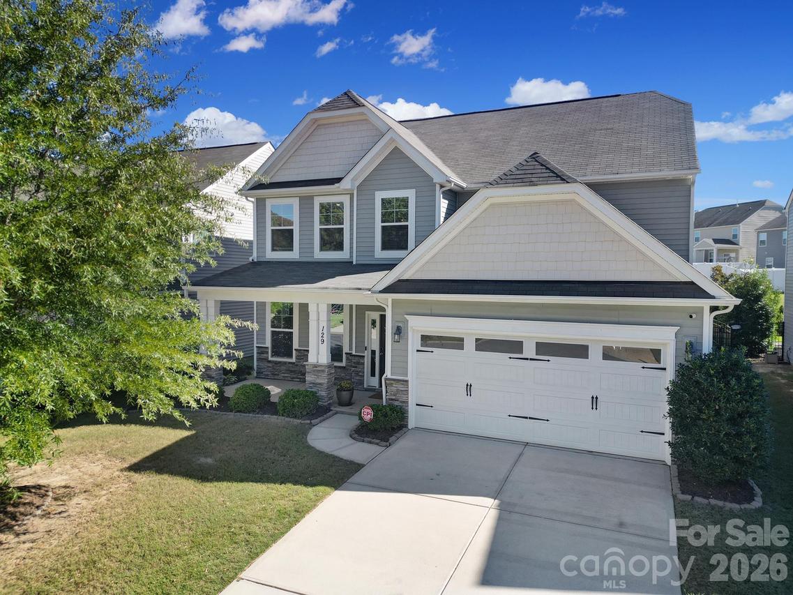 129 Lantern Acres Dr., Mooresville, NC 28115