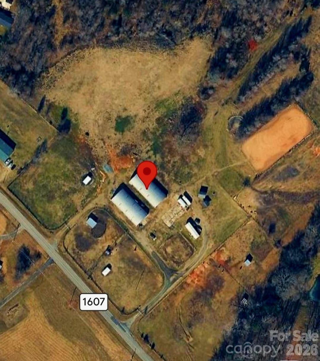 702 Ike Lynch Rd., Dallas, NC 28034