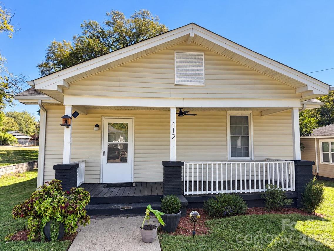412 Carolina Ave., Shelby, NC 28150