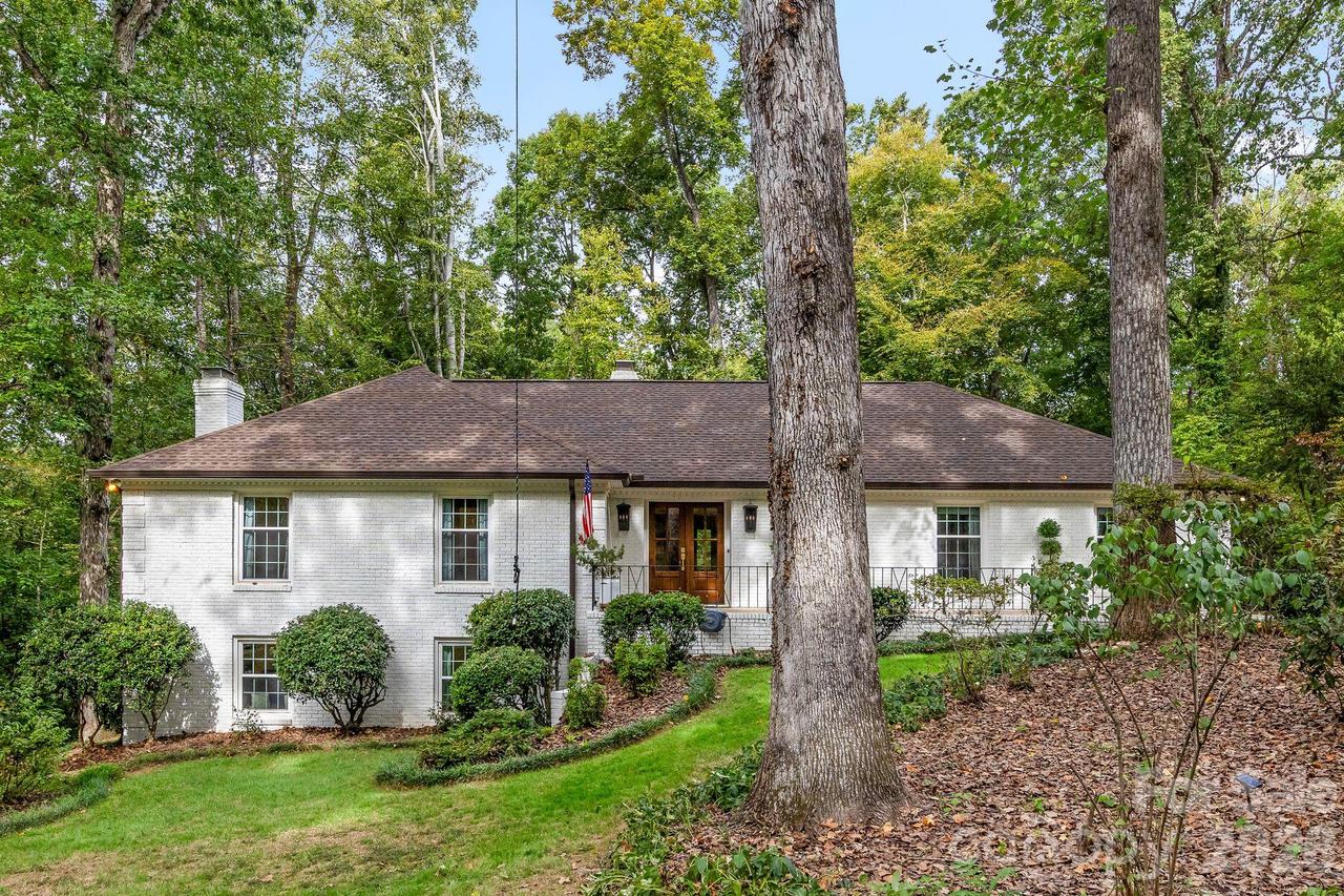 4015 Oldfield Rd., Charlotte, NC 28226