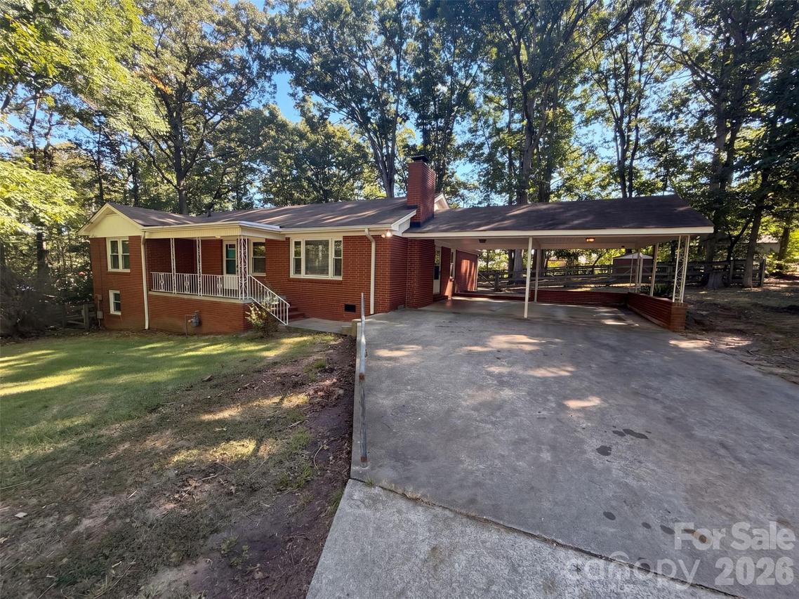 2006 Overhill Dr., Monroe, NC 28110