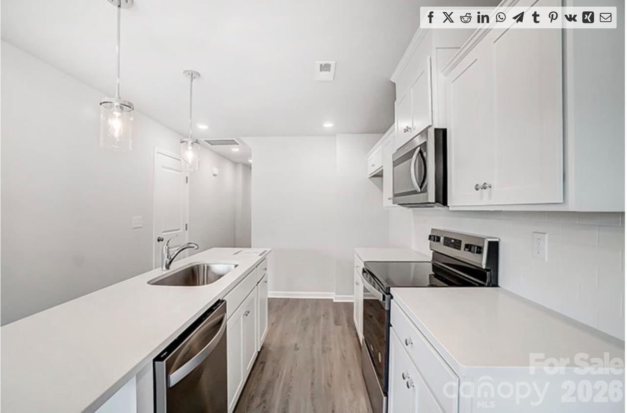 1324 Yadkin St., Statesville, NC 28677