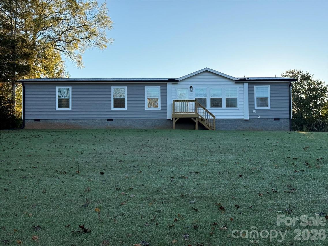 144 Peridot Dr., Statesville, NC 28625