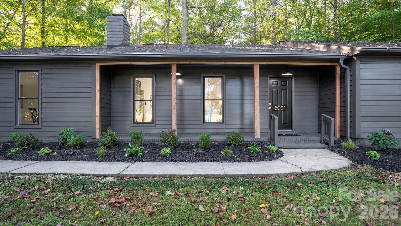 8001 Saddlehorse Ln., Charlotte, NC 28215