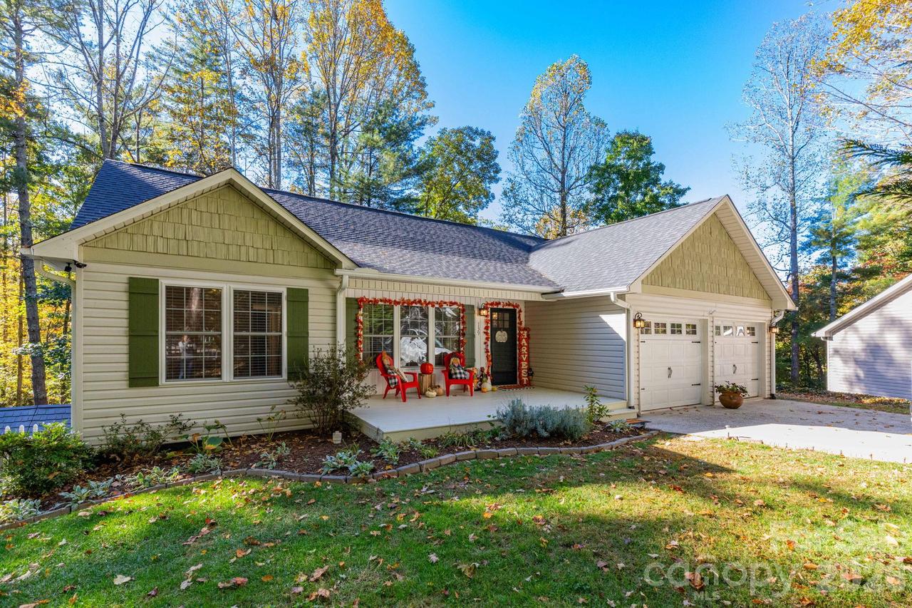 139 Lone Eagle Ln. #212, Hendersonville, NC 28739