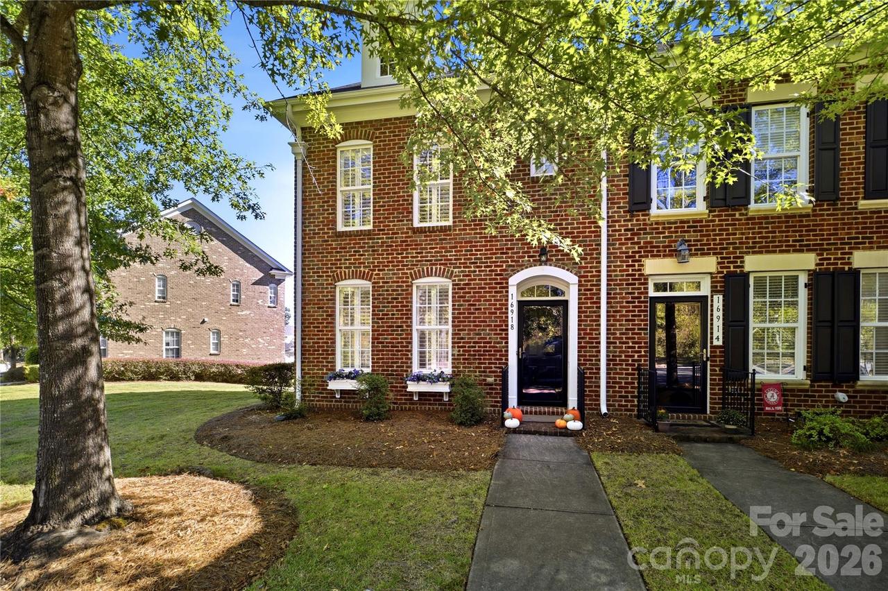 16918 Summers Walk Blvd., Davidson, NC 28036