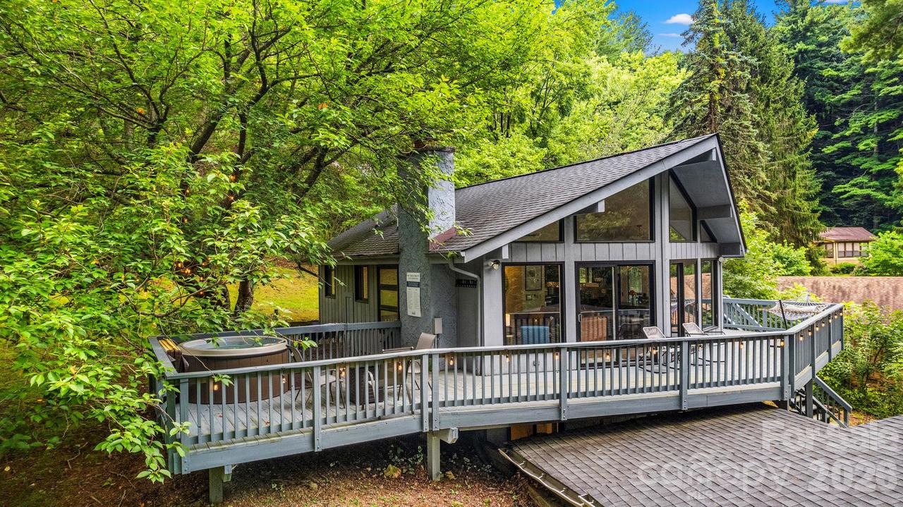 266 Chestnut Walk Dr., Waynesville, NC 28786