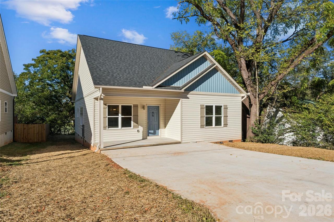 45 Robbins Cir., Lexington, NC 28292