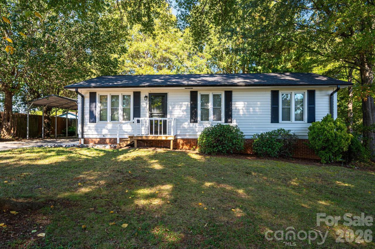 413 E Klutz St., Maiden, NC 28650