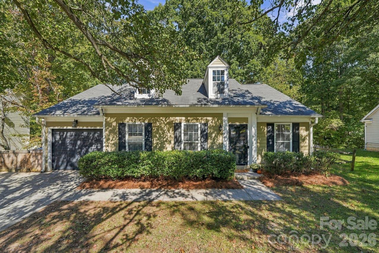 13737 Gatestone Ln., Pineville, NC 28134