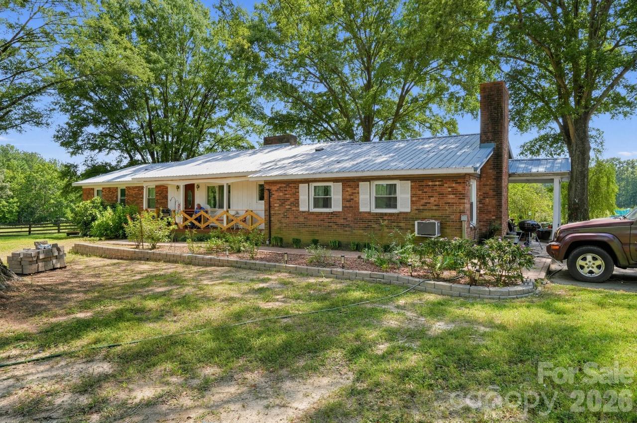 2661 Nc 24/27 Hwy., Mount Gilead, NC 27306