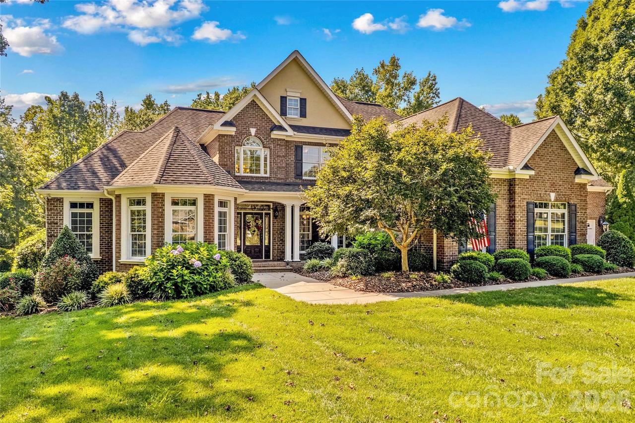 220 Cedar Lake Dr., Statesville, NC 28625