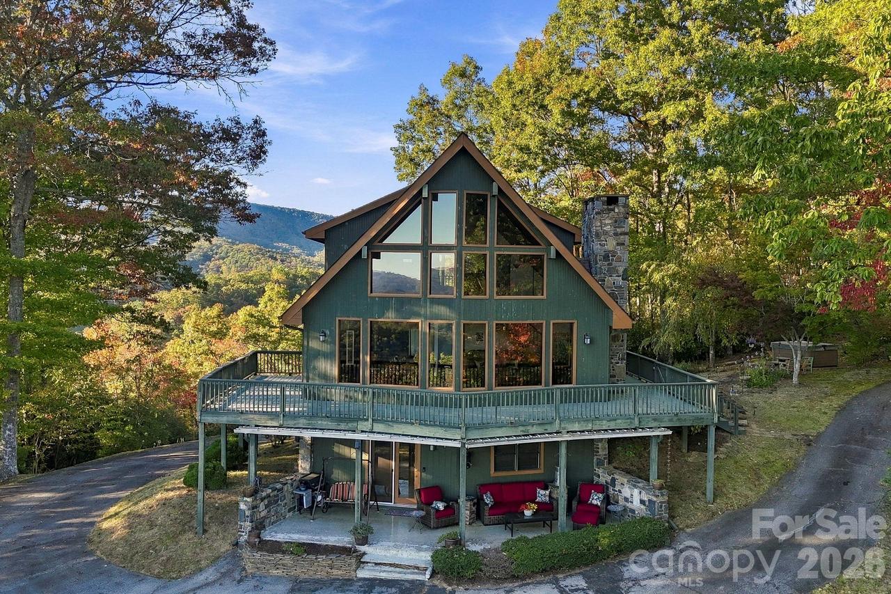565 Ivy Ln., Pisgah Forest, NC 28768