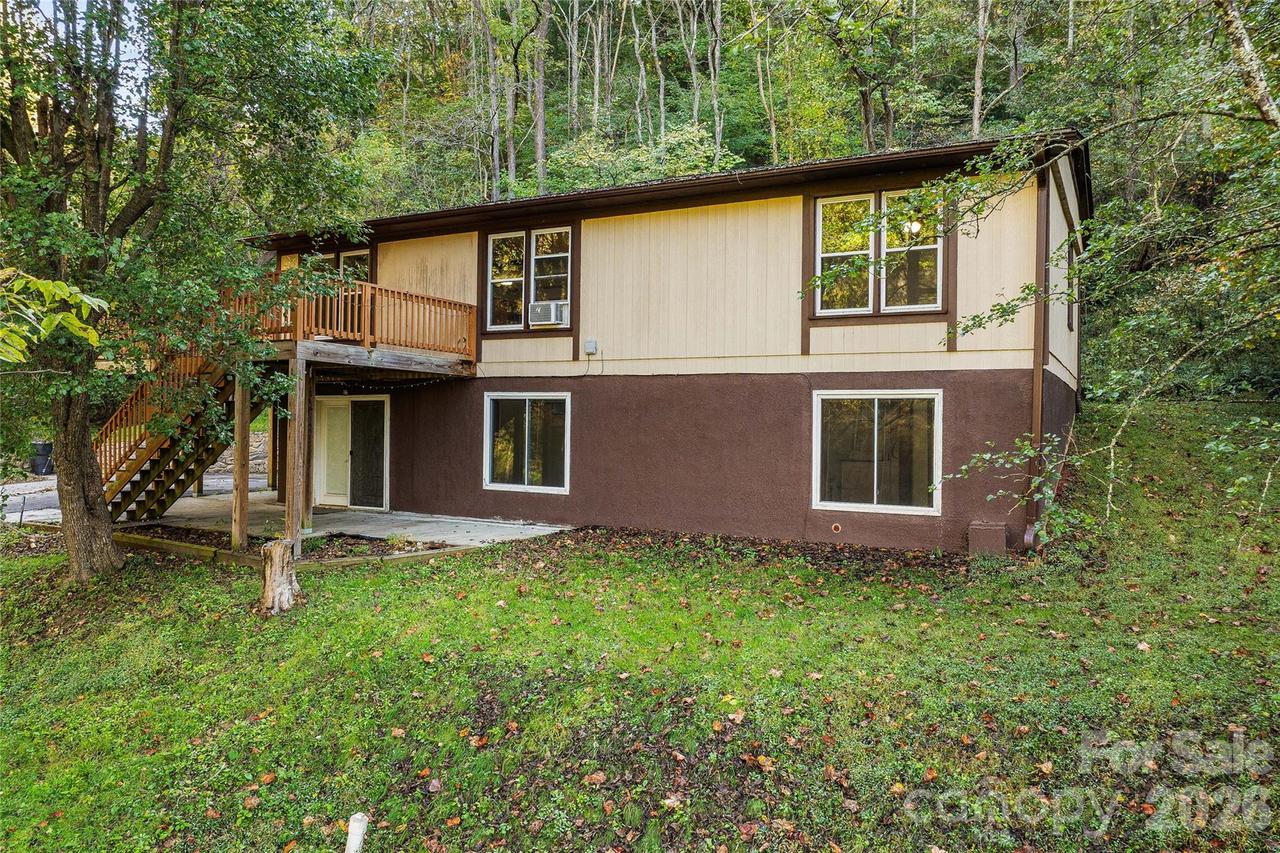 376 Roberts Hill Rd., Marshall, NC 28753