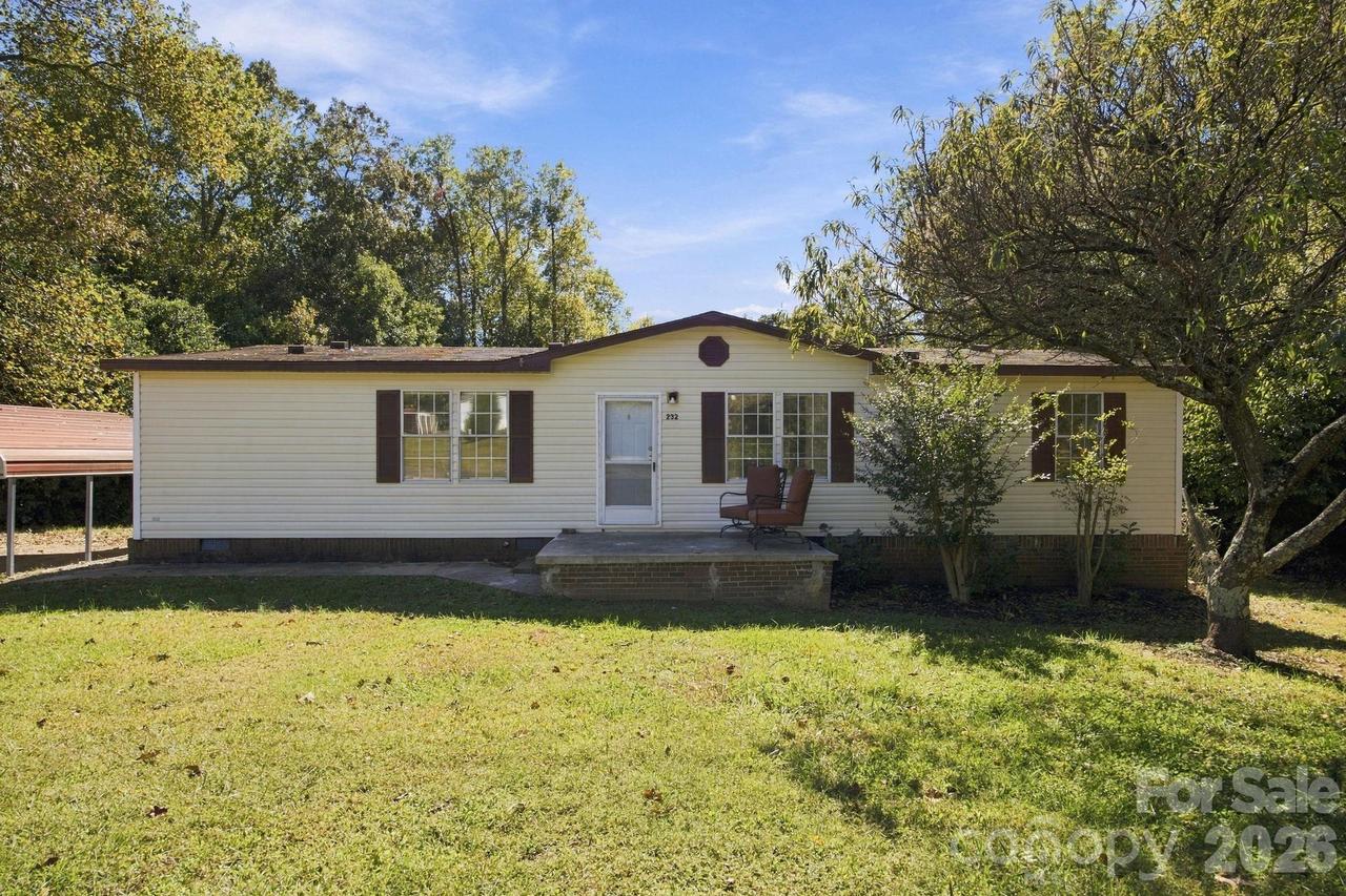 232 Conifer Dr., Statesville, NC 28625