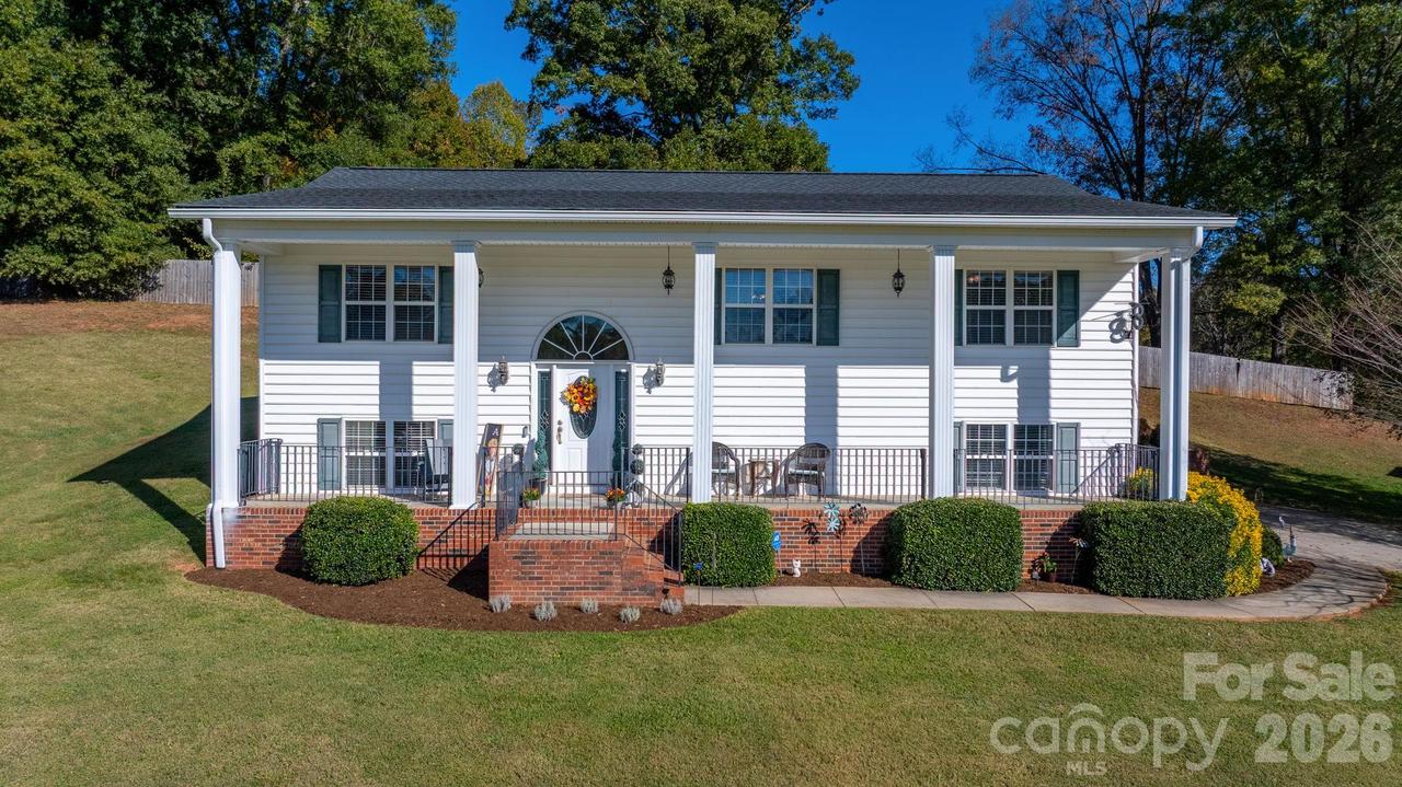 2137 Olde Farm Rd., Hudson, NC 28638