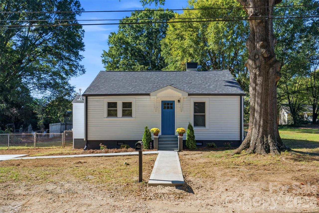 906 Longview Ave., Kannapolis, NC 28081