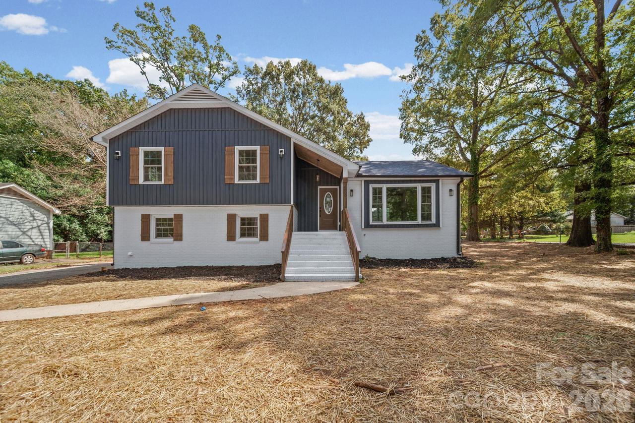 6800 Ludwig Dr., Charlotte, NC 28215