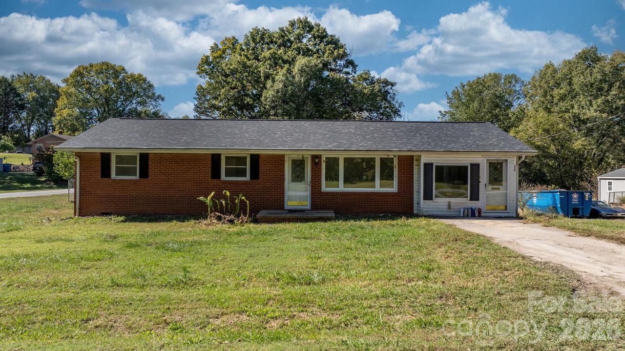 2509 29th St., Hickory, NC 28601