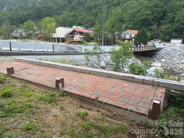 126 Southside Dr., Chimney Rock, NC 28720