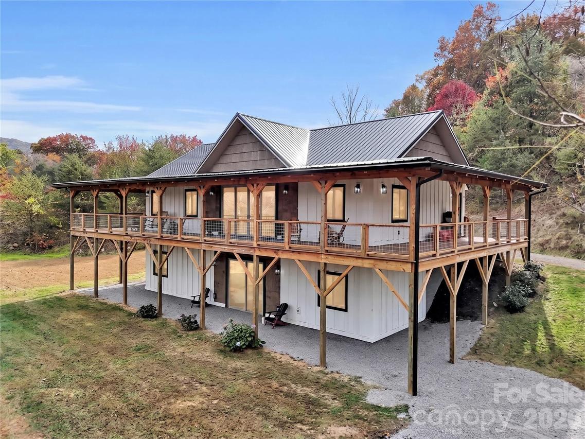859 Edwards Cove Rd., Waynesville, NC 28786