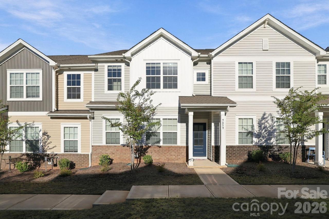 9859 Old Garden Cir., Gastonia, NC 28056