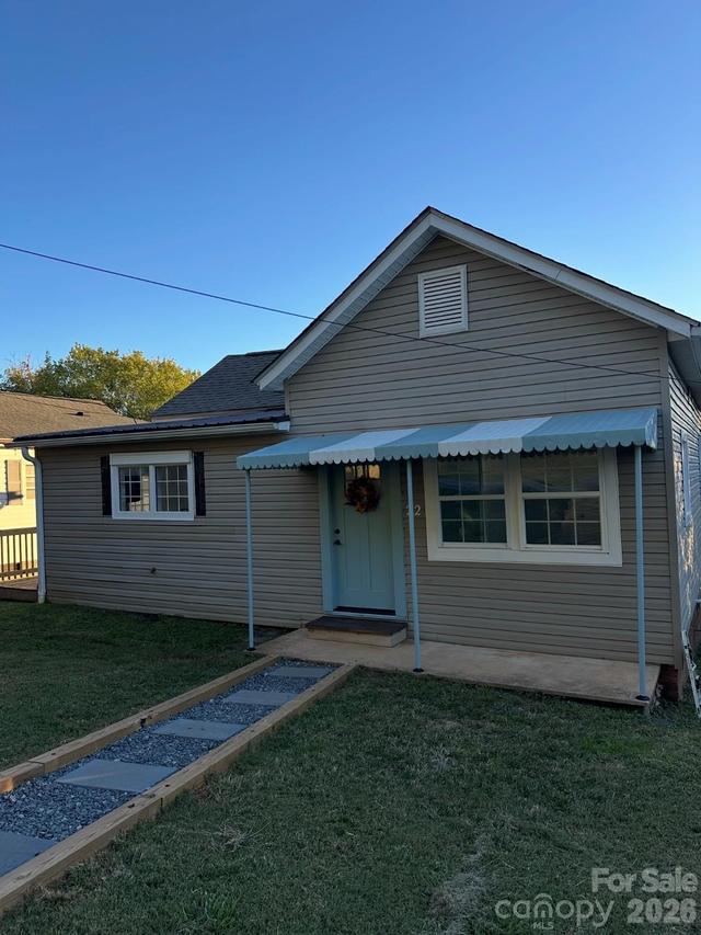 22 Midway St., Granite Falls, NC 28630