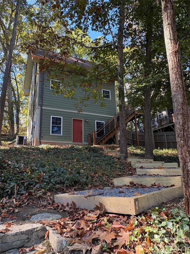 35 Hibriten Rd., Asheville, NC 28801