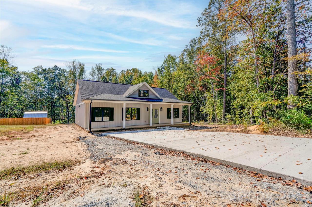 231 Hardin Cir., Grover, NC 28073