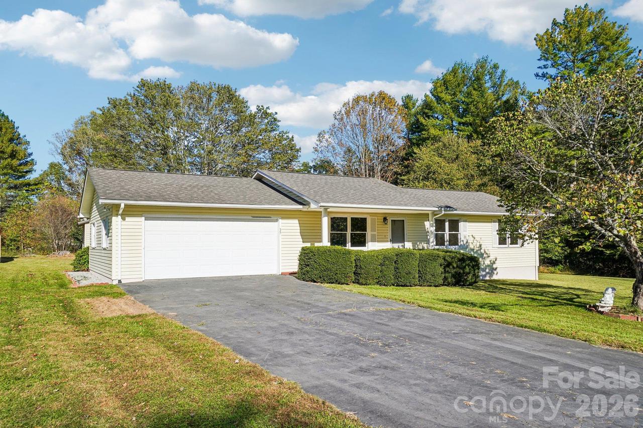 35 Lisam Way, Etowah, NC 28729
