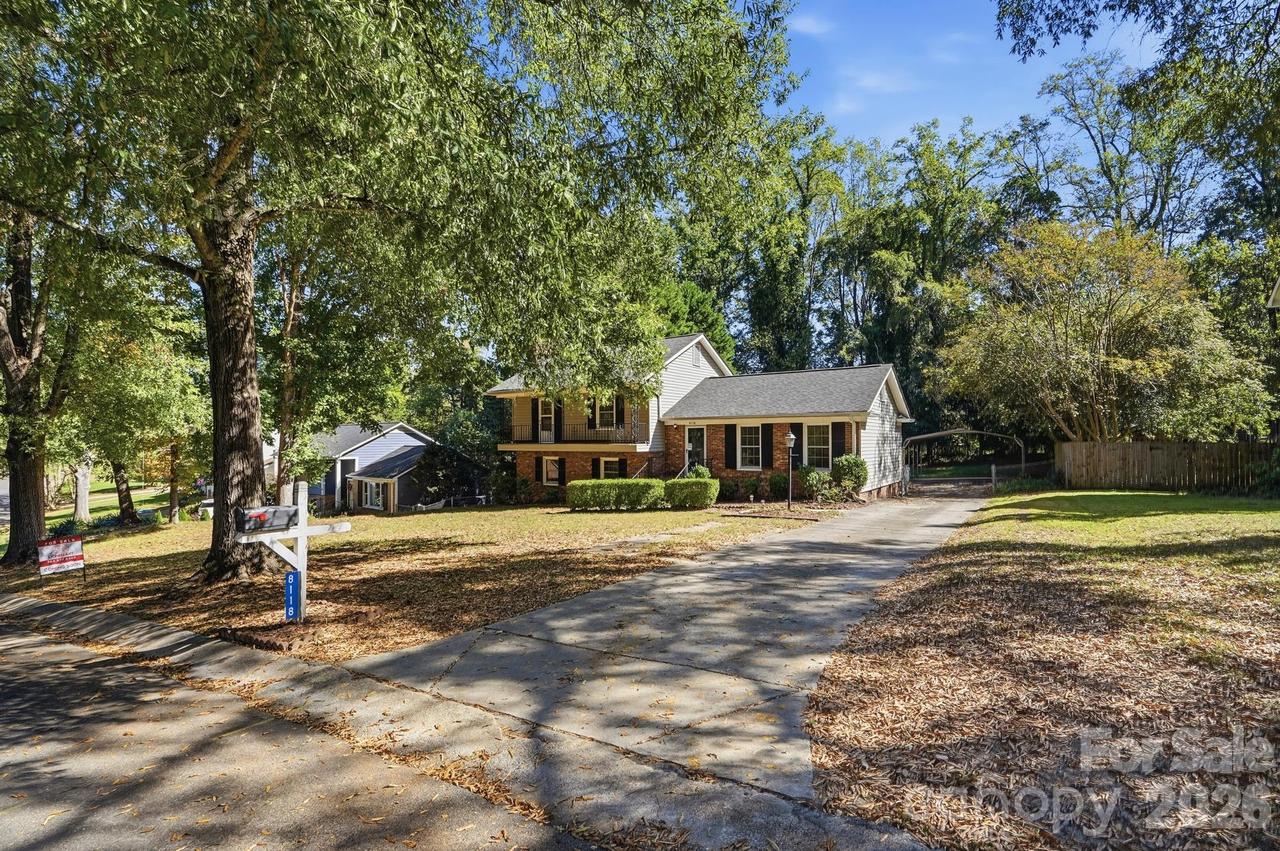 8118 Cliffside Dr., Charlotte, NC 28270