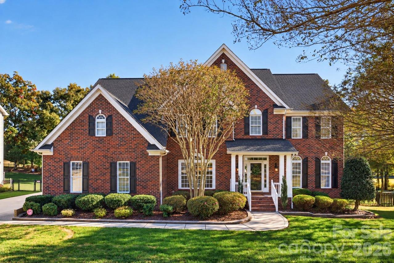 10826 Persimmon Creek Dr., Mint Hill, NC 28227