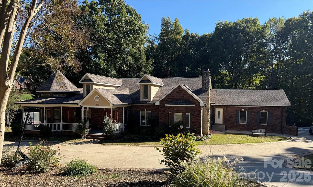 109 Folkstone Rd., Mooresville, NC 28117