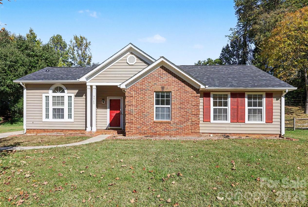 5929 Old Meadow Rd., Charlotte, NC 28227