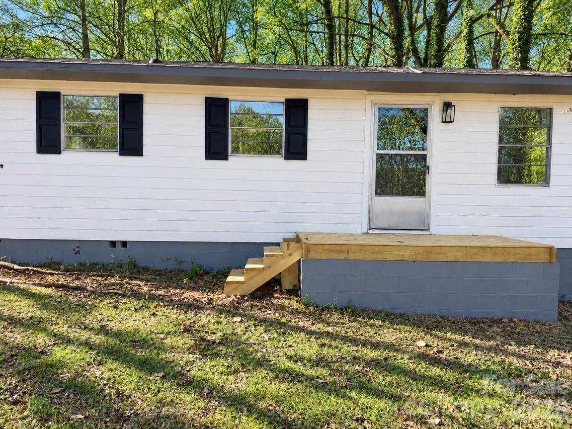 119 Lineberger St., Stanley, NC 28164