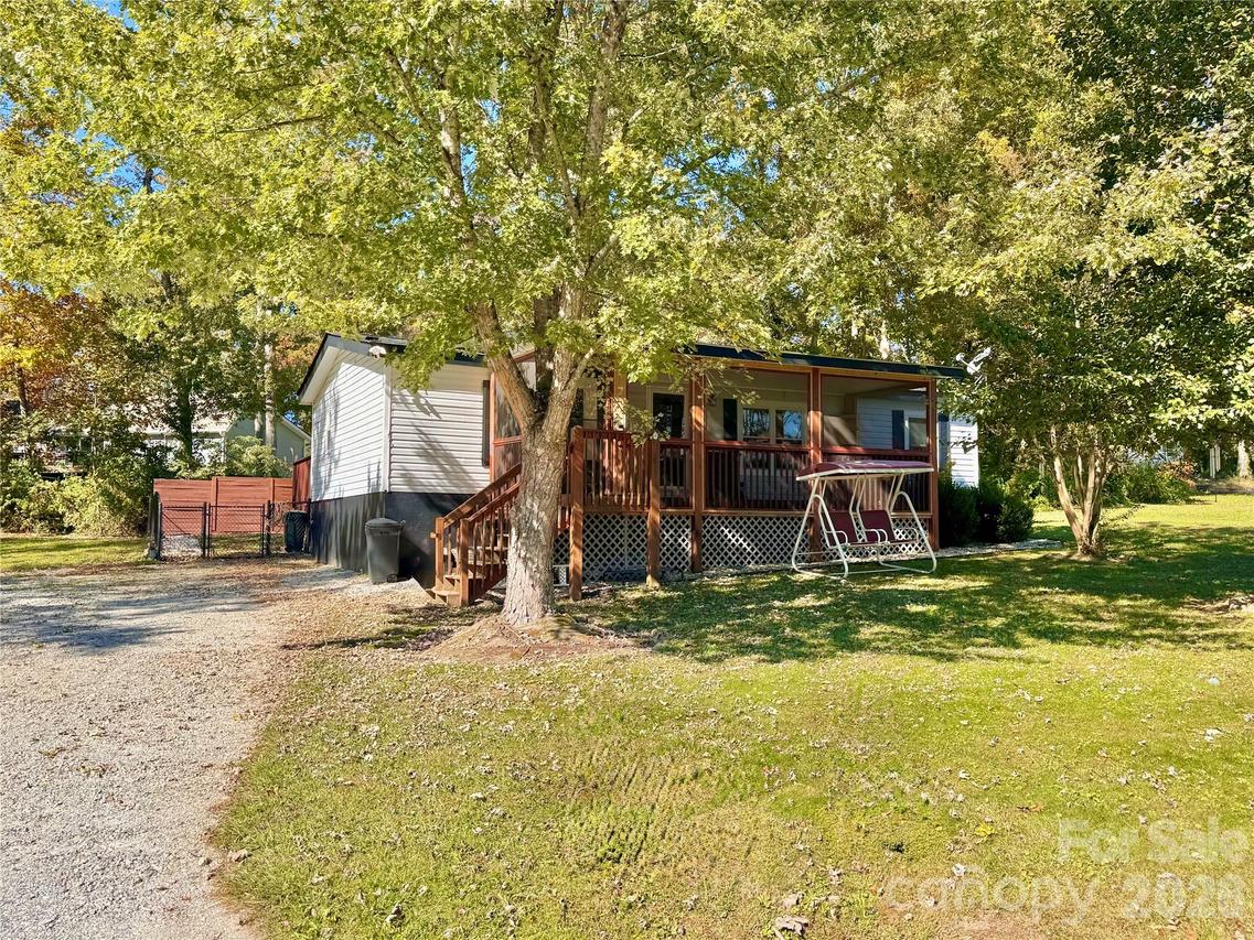 78 Katie Dr. #3, Hendersonville, NC 28792
