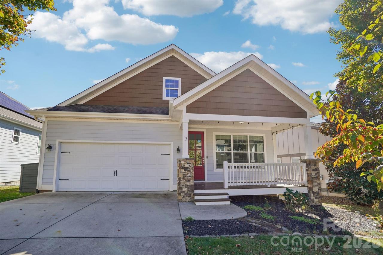 3 Dreambird Dr., Leicester, NC 28748