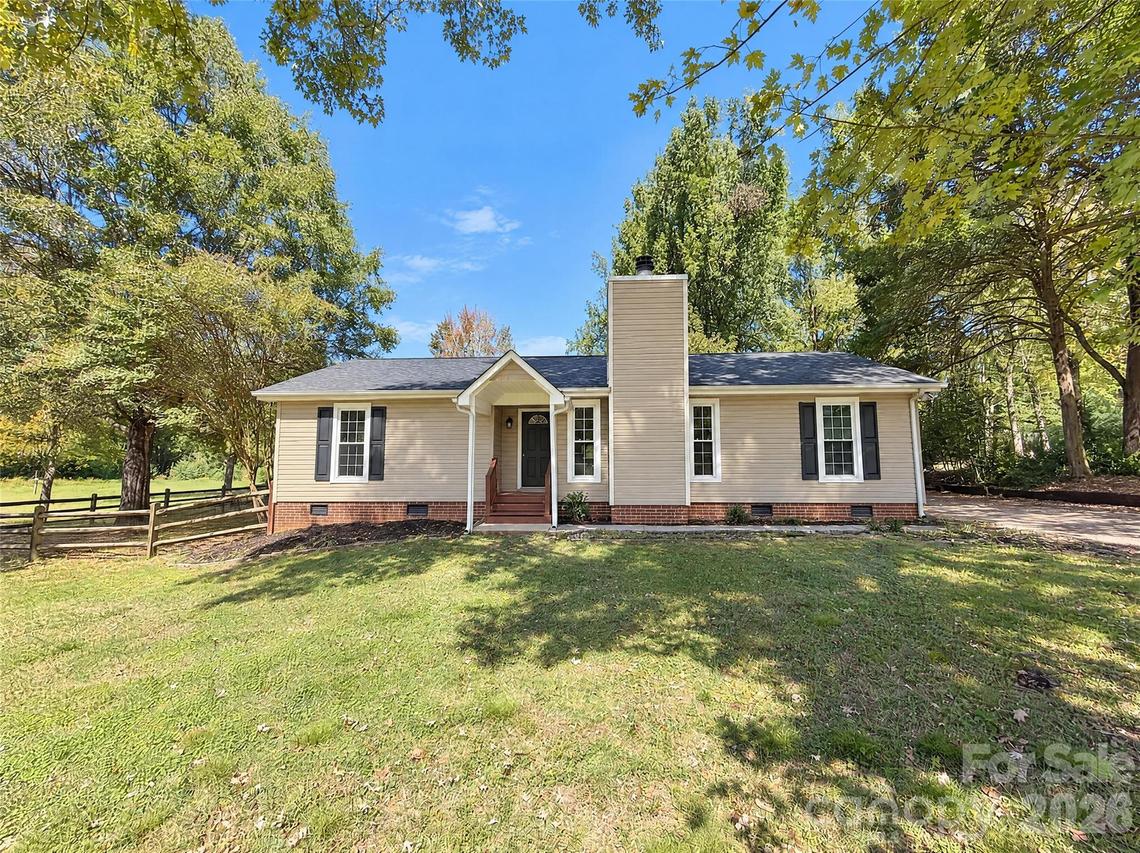 319 Neighbors Dr., Midland, NC 28107