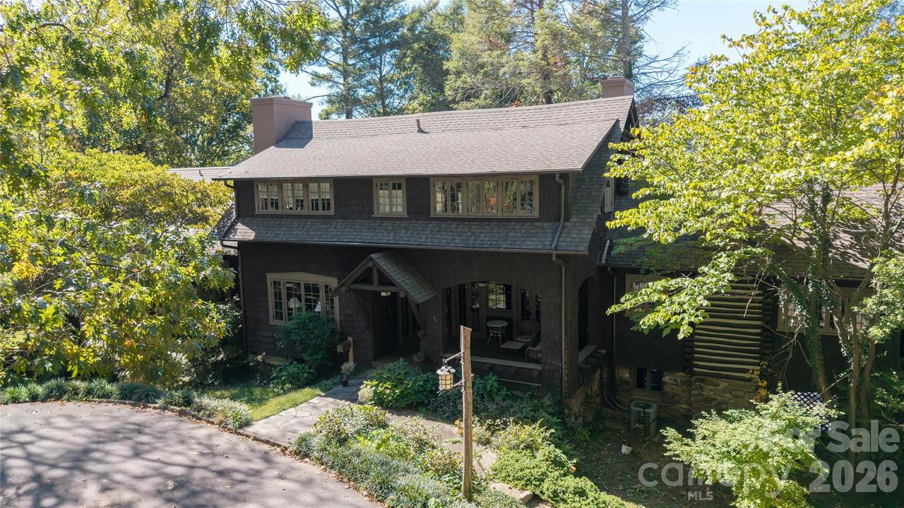 40 Canterbury Rd., Asheville, NC 28801