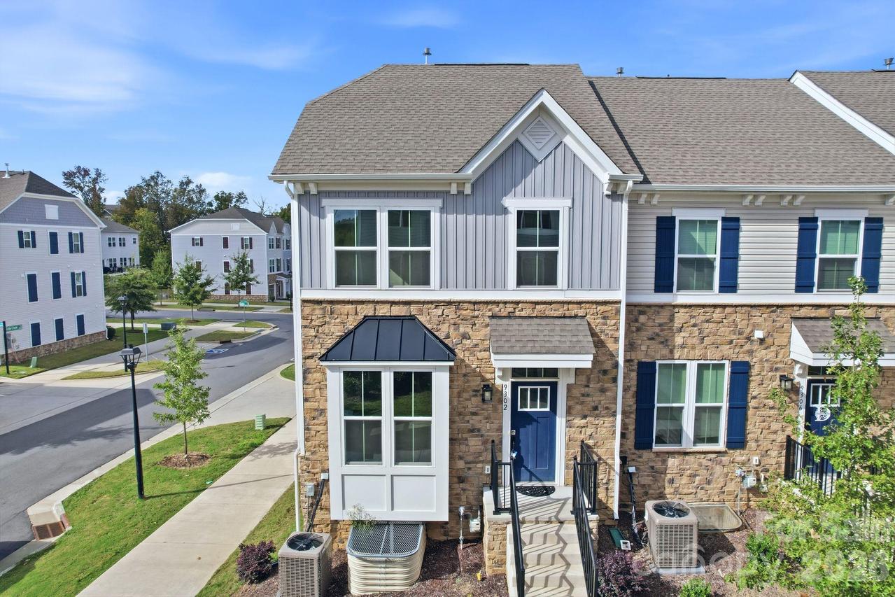 9302 Mallard Mills Dr., Charlotte, NC 28262
