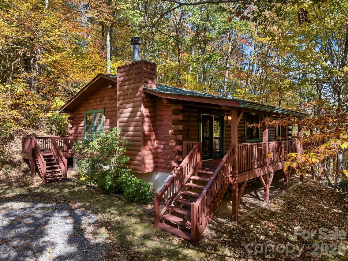 716 Wolf Laurel Dr., Maggie Valley, NC 28751