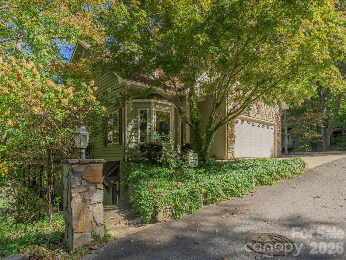 141 Aldersgate Rd., Waynesville, NC 28786