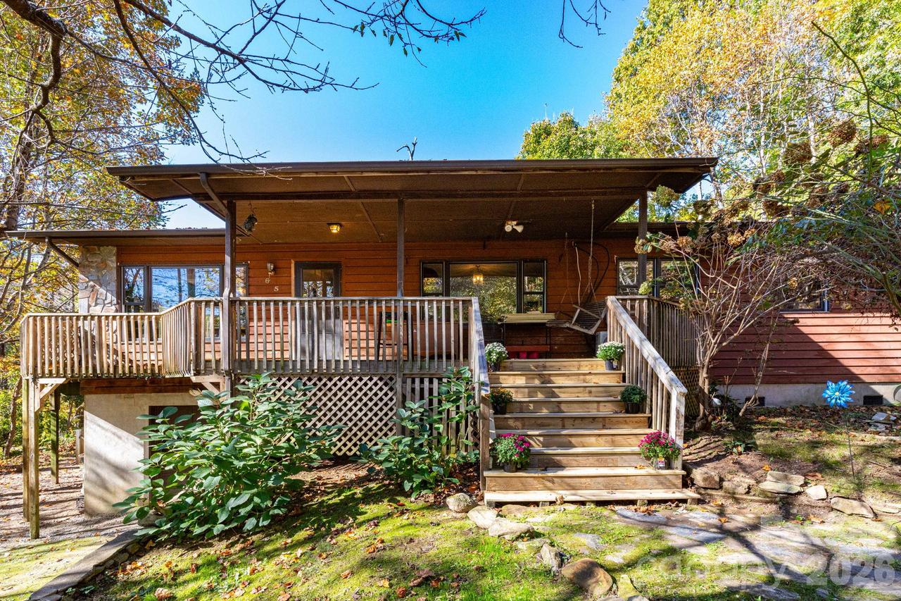 65 Chestnut Hill Rd., Black Mountain, NC 28711