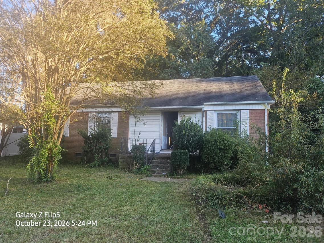 4110 Tipperary Pl., Charlotte, NC 28215