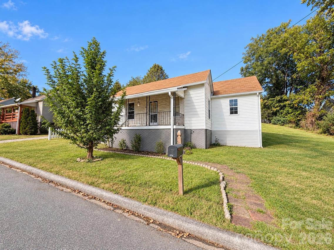 166 7th St., Marion, NC 28752